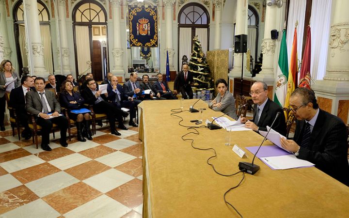 Reunión con alcaldes de diversas ciudades de Marruecos.