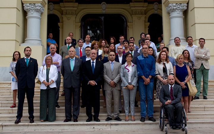 Concentración por la muerte de la joven de ciudad jardín.