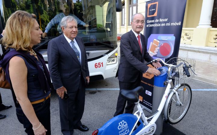 Servicios NFC acceso con el móvil a bicis públicas .