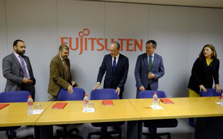 Visita fábrica de Fujitsu Ten.