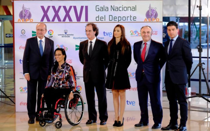 El alcalde de Málaga asiste a la XXXVI Gala Nacional del Deporte.