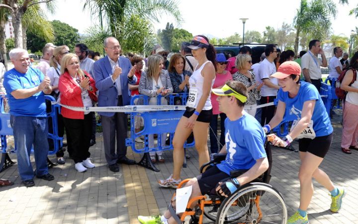 Málaga celebra la XVII edición de la carrera por la integración.