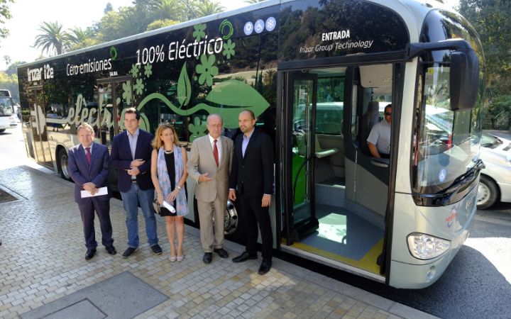 Novedoso autobús ecológico con tecnología cien por cien eléctrica.