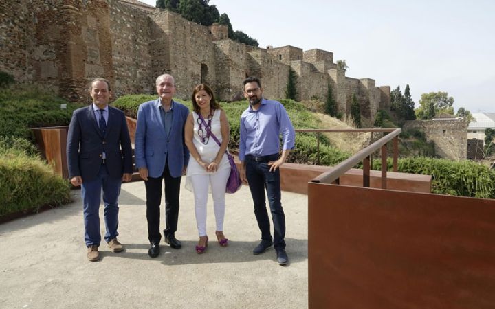 Obras de mejora del acceso al mirador de la Alcazaba.