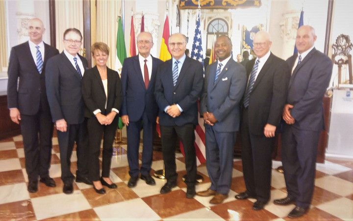 El alcalde de Málaga, recibe en el Ayuntamiento al alcalde de Fresno, EE UU, Lee R. Brand...