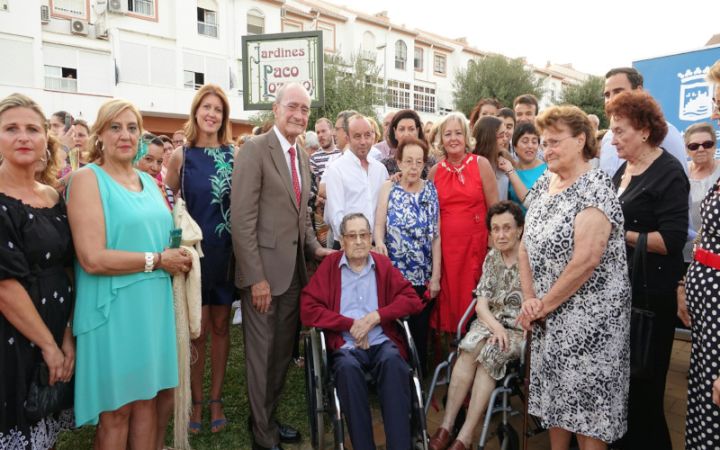 En la Colonia de Santa Inés, que celebra sus fiestas, homenaje a Paco Lozano.