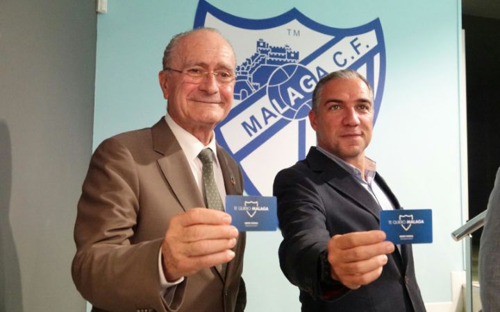 Recogida del abono del Málaga CF para la temporada 2018/19