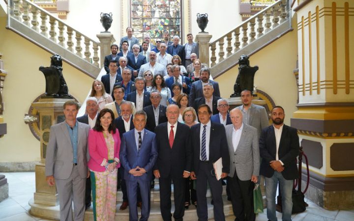 Francisco de la Torre, recibe la visita de una delegación de la Cámara Argentina de Empresarios