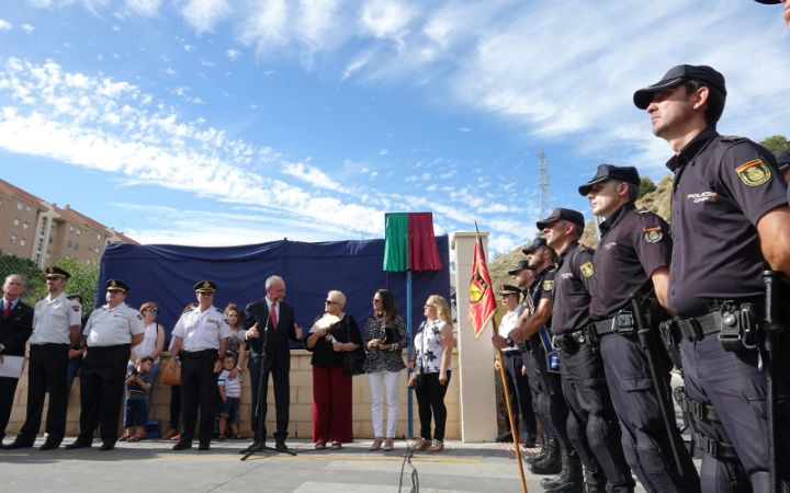 Placa que da el nombre de Francisco Enrique Díaz Jiménez a la calle ubicada entre las vías Algarrobo y Potosí.