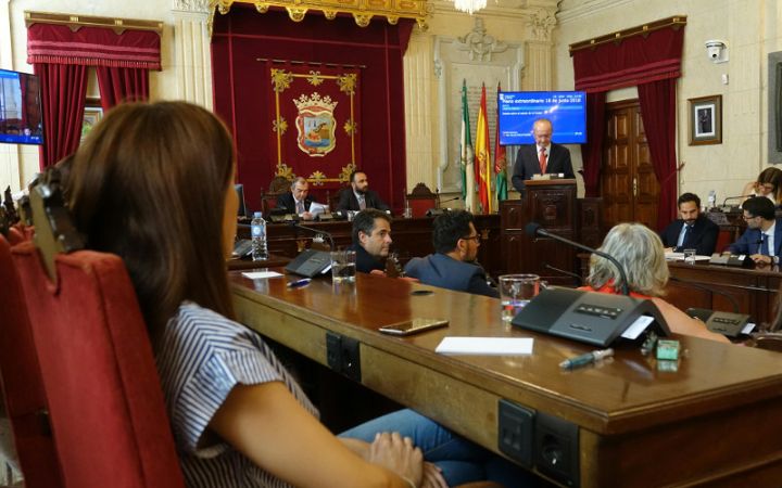 El Ayuntamiento de Málaga celebra el Pleno de Estado de la Ciudad.