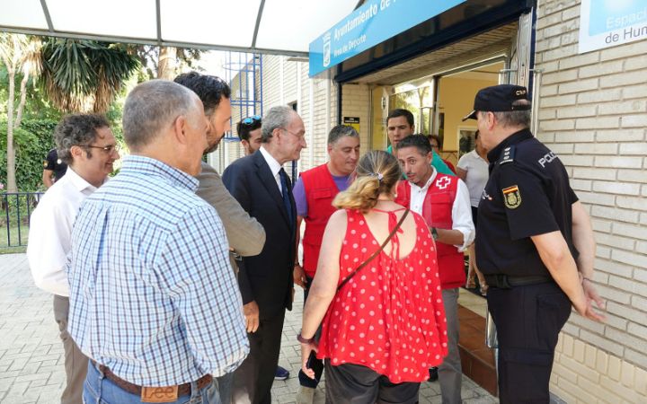 El polideportivo Tiro de Pichón en el que el Ayuntamiento ha acogido a un total de 253 inmigrantes por razones humanitarias