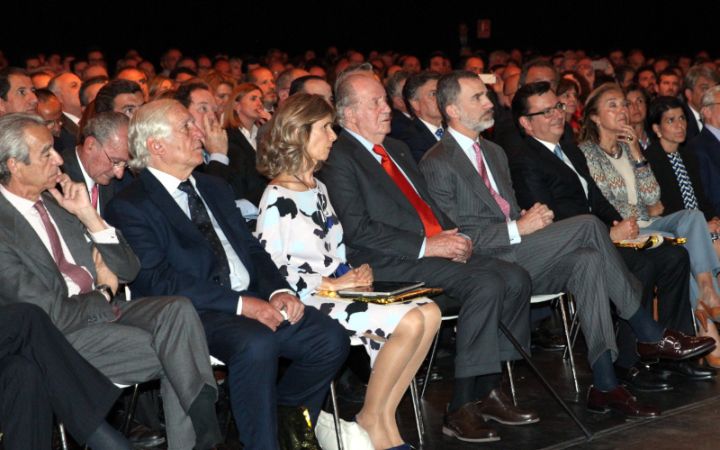 En Madrid, en el Palacio de los Duques de Pastrana, presentación del Informe COTEC. Con la  asistencia del Rey, Felipe VI.