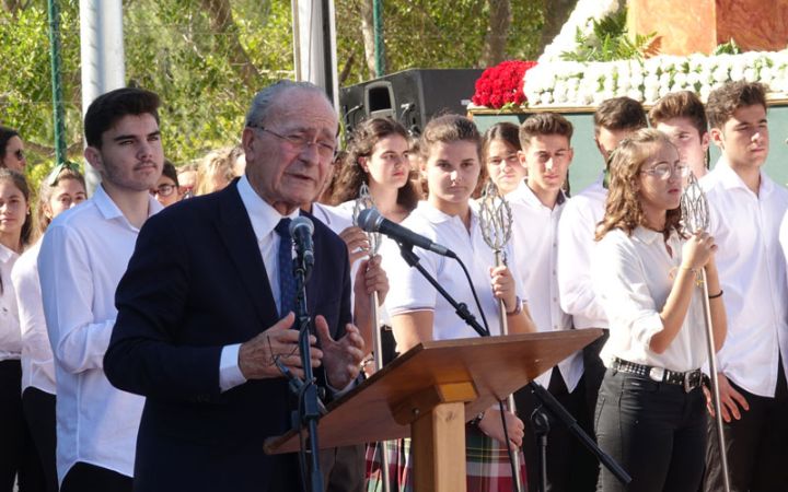 Francisco de la Torre, asiste a los actos conmemorativos del 50 Aniversario del Colegio Los Olivos