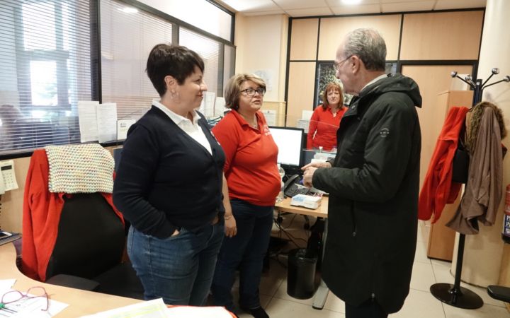 VISITA INSTALACIONES POLICÍA LOCAL Y BOMBEROS