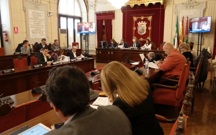 El Alcalde de Málaga preside la sesión del Consejo Social de la Ciudad