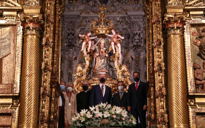 Ofrenda a la Patrona