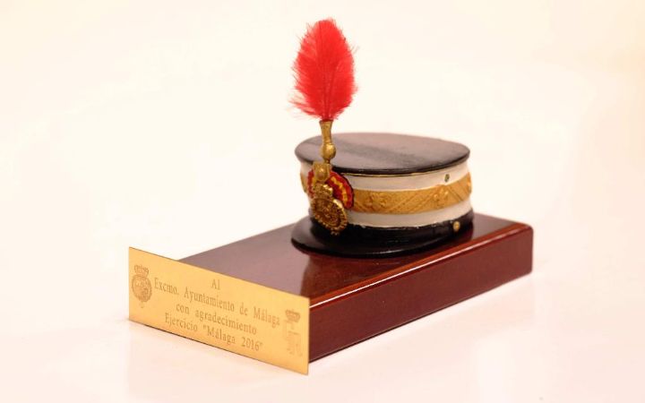 Réplica del sombrero de gala de la Guardia Civil.