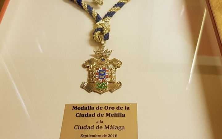 Medalla de la Ciudad de Melilla a Málaga