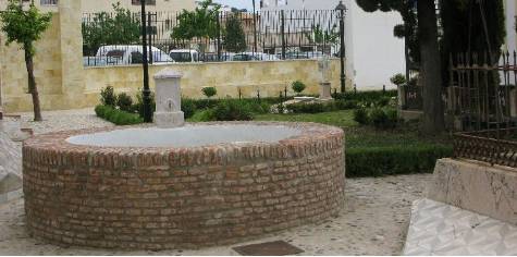 Fuente cementerio