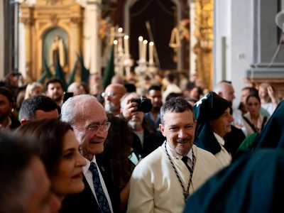 Lágrimas y Favores