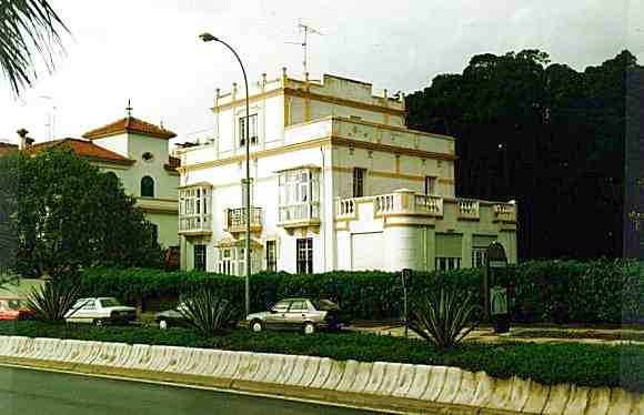 edificio72A_foto1.jpg (41175 bytes)