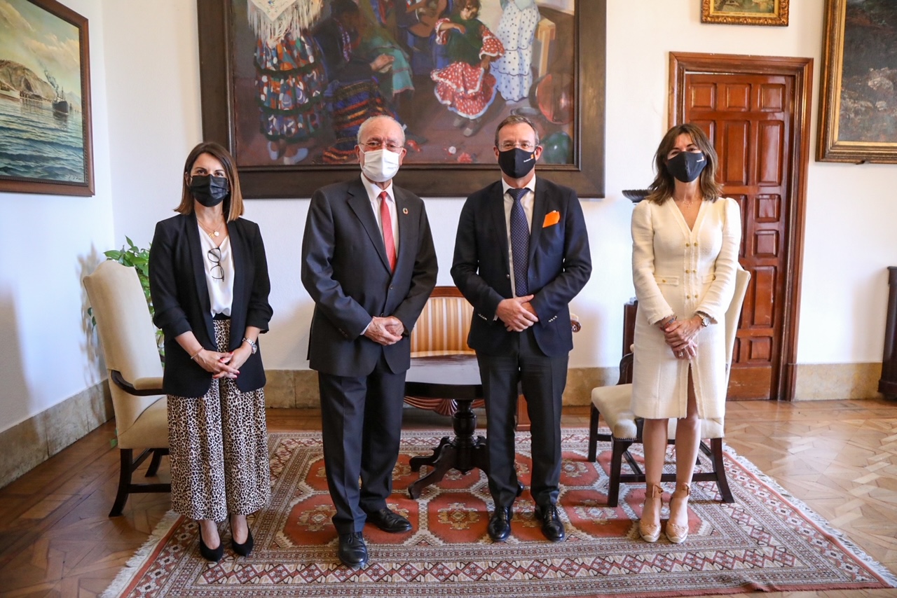 EL ALCALDE DE MÁLAGA MANTIENE UN ENCUENTRO CON EL CEO DE ORANGE JEAN-FRANÇOIS FALLACHER