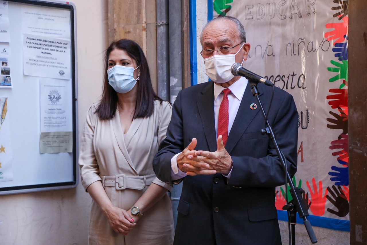 LA NUEVA PLACA DEL PLAN ‘MÁLAGA HACE HISTORIA’ RESALTA EL CARÁCTER EDUCATIVO DEL EDIFICIO DEL
 ...