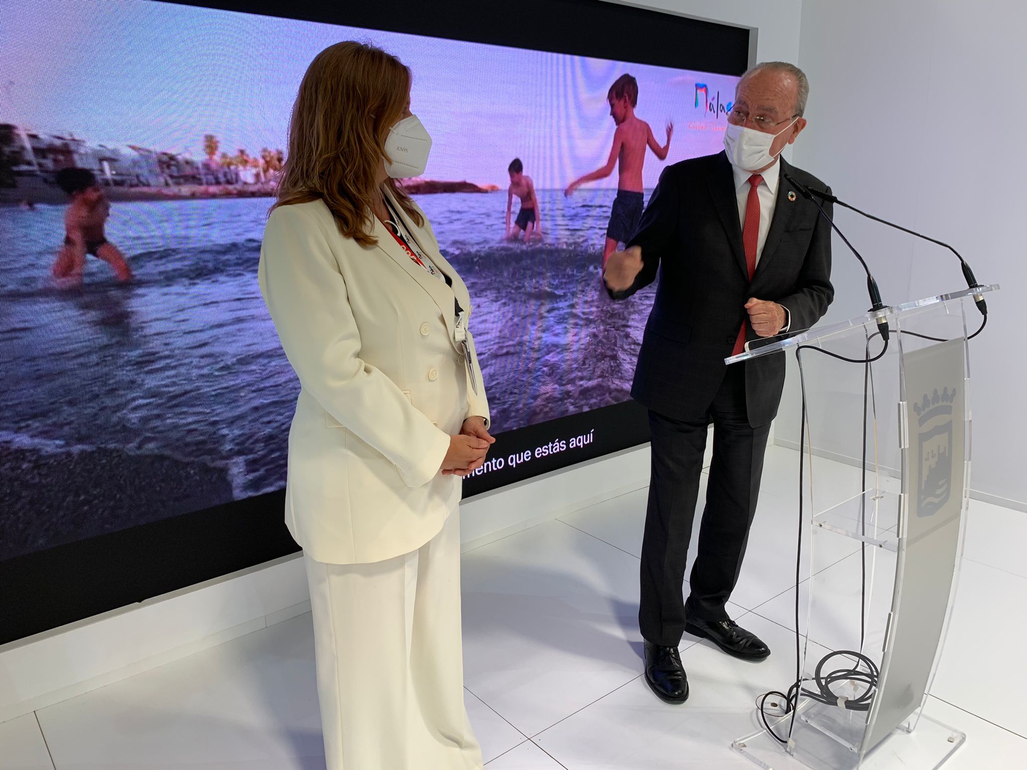 EL ALCALDE ASISTE AL ACTO DE INAUGURACIÓN DE STAND DE MÁLAGA EN FITUR