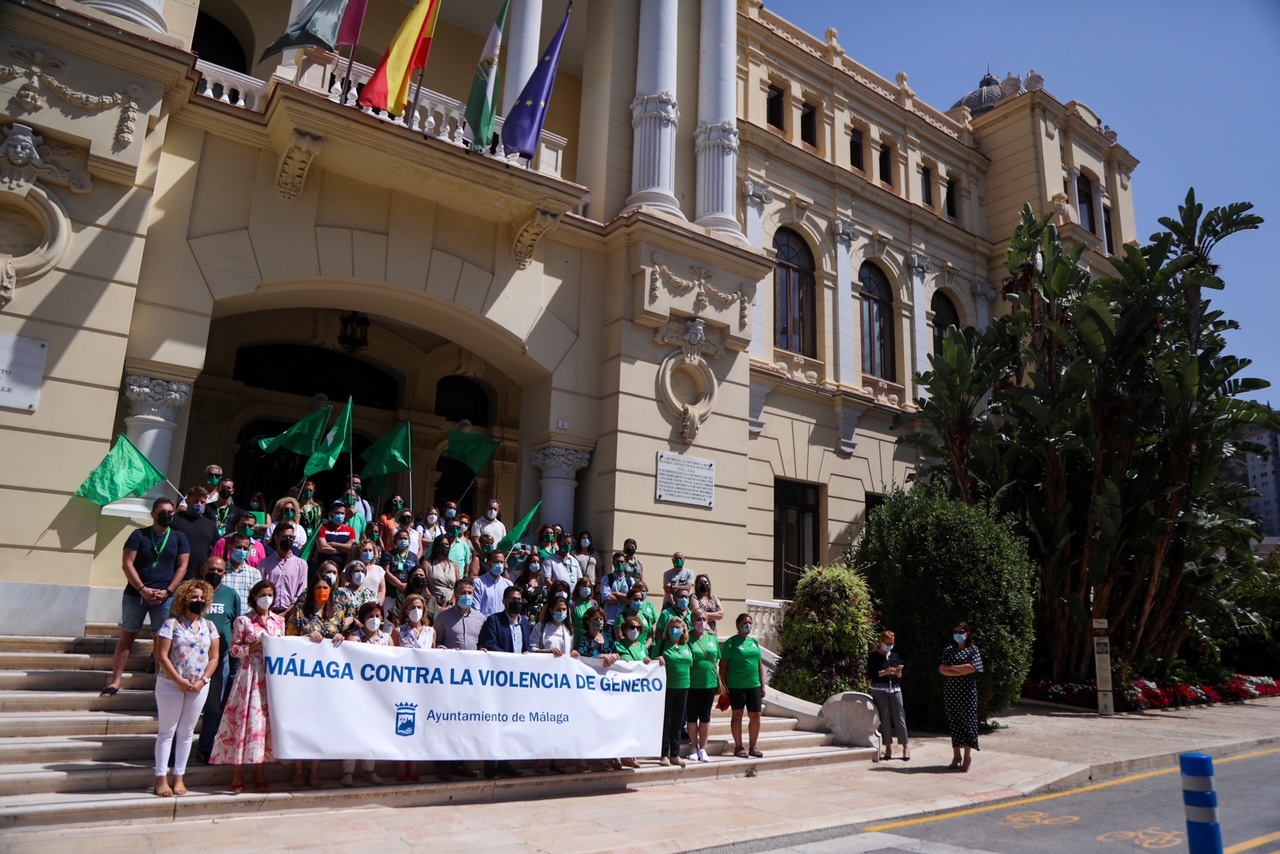 ACTO MUNICIPAL DE MINUTOS DE SILENCIO POR LAS ÚLTIMAS VÍCTIMAS DE VIOLENCIA MACHISTA