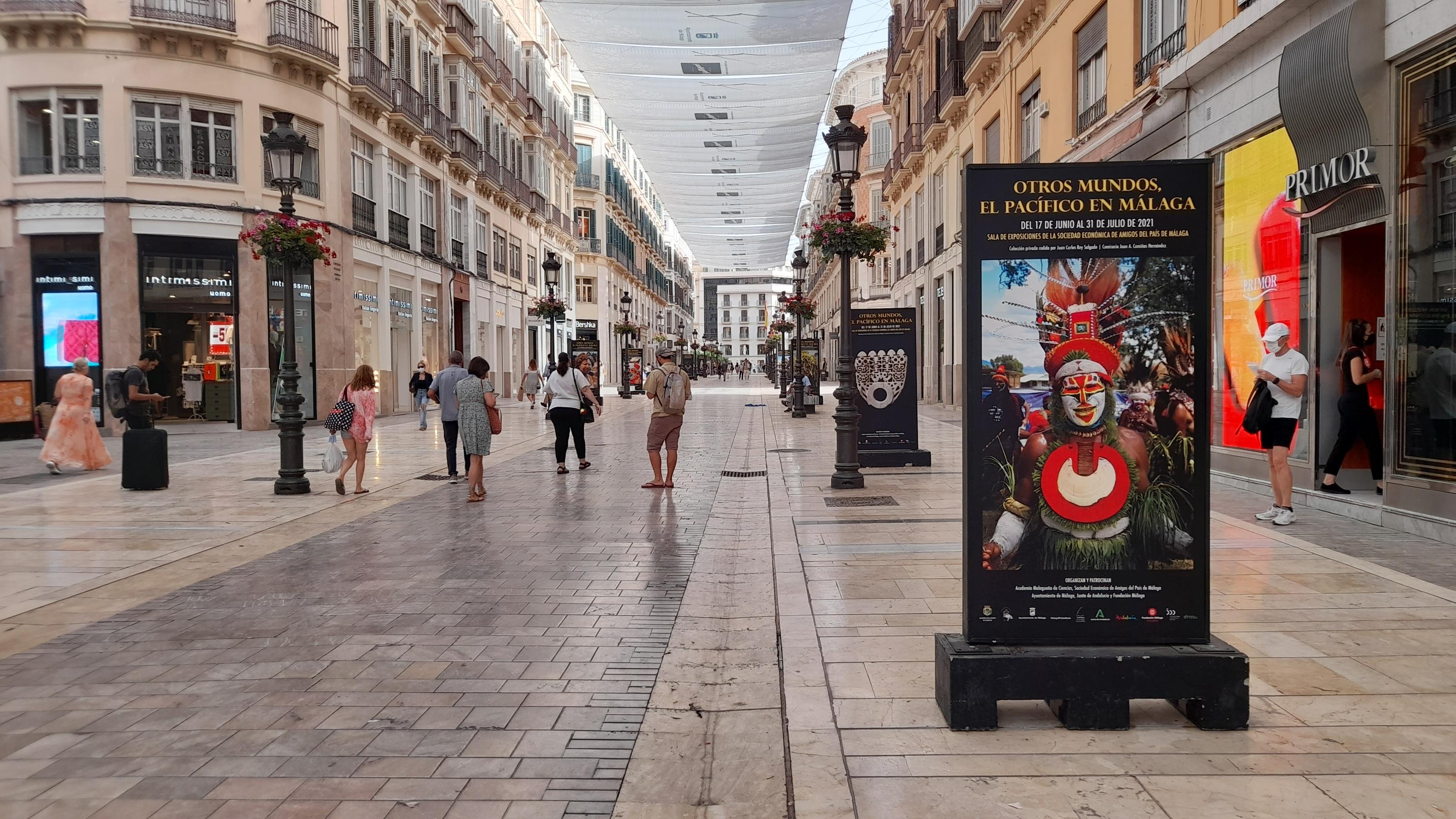 INAUGURADA EN CALLE LARIOS UNA EXPOSICIÓN DE FOTOGRAFÍAS SOBRE ETNIAS DE PAPUA NUEVA GUINEA (Abre en ventana nueva)