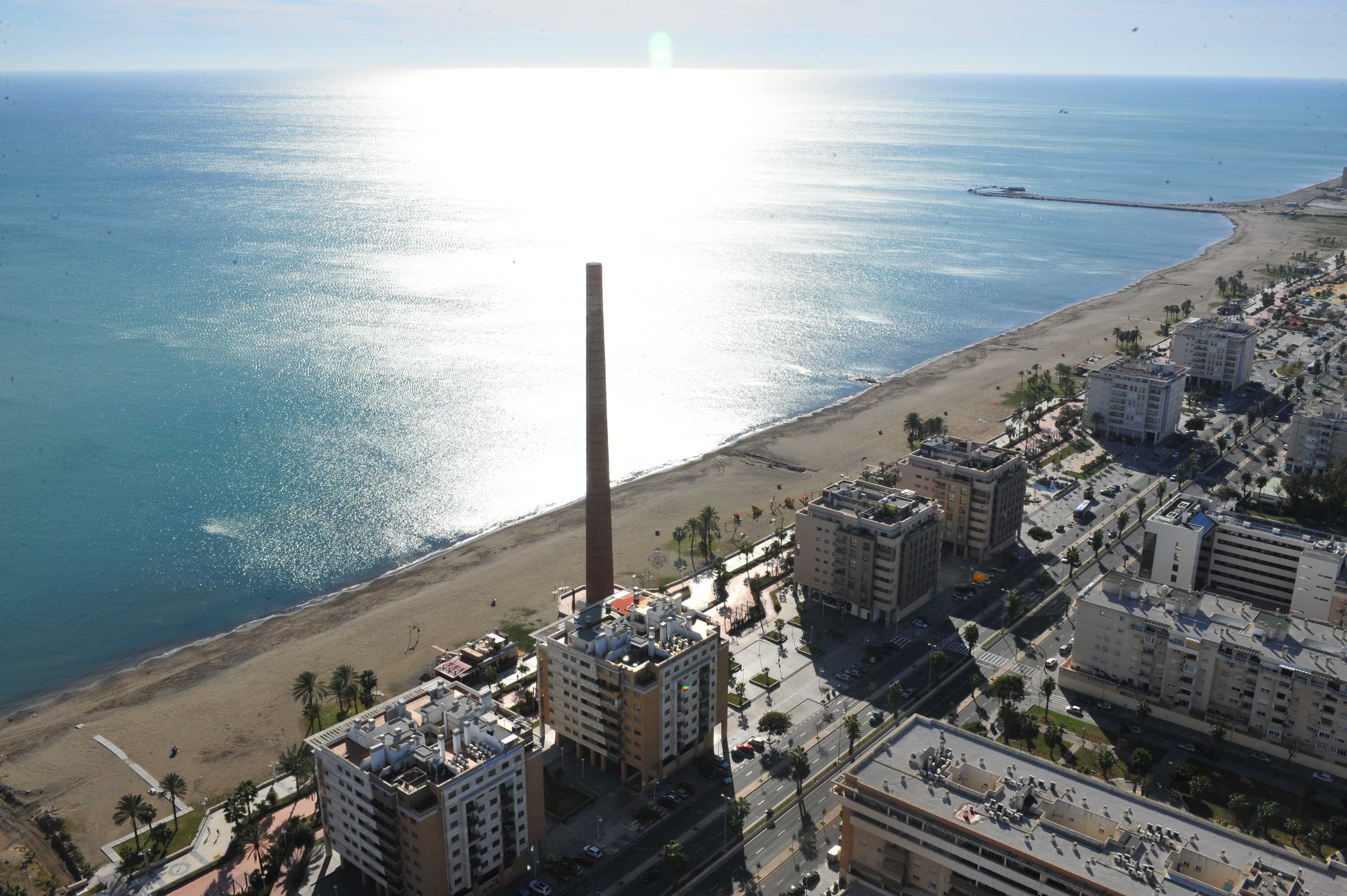 ENCUENTROS DE ATLETISMO Y REMO DE MAR EN CARRETERA DE CÁDIZ PARA LAS TARDES DE VERANO