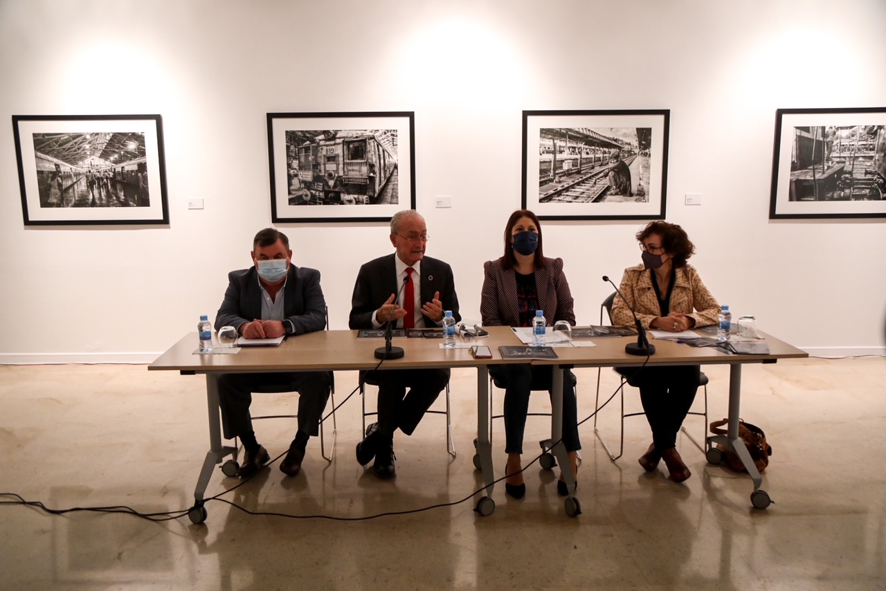 EL AYUNTAMIENTO PRESENTA LA EXPOSICIÓN LIBERTAD ENJAULADA, CAMINO A NINGUNA PARTE’ DE MANUEL VIOLA  (Abre en ventana nueva)