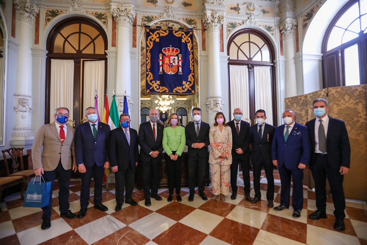 RECEPCIÓN A LA ARCHICOFRADÍA DE LA SANGRE Y REPRESENTANTS DE INSTITUCIONES DE BURGOS