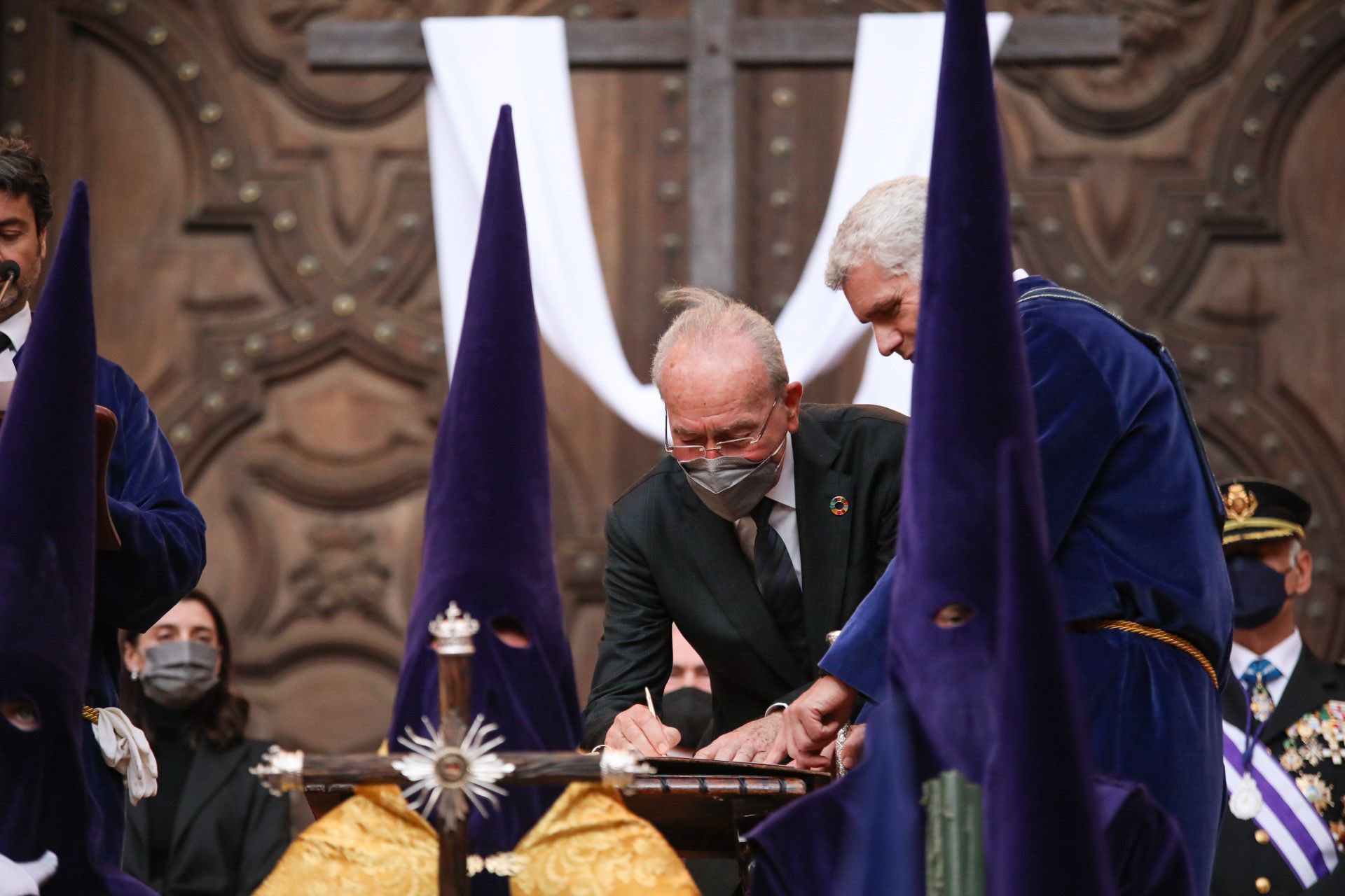 ACTO OFICIAL DE LIBERACIÓN DEL PRESO DE LA COFRADÍA DE NUESTRO PADRE JESÚS EL RICO