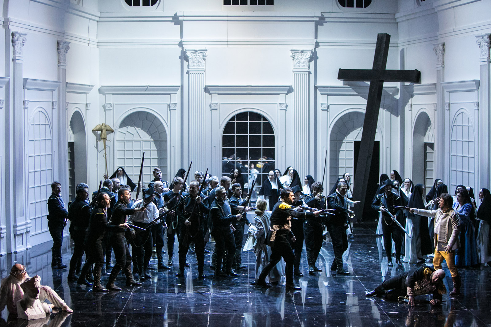 JUAN JESÚS RODRÍGUEZ SUSTITUYE A CARLOS ÁLVAREZ EN IL TROVATORE  (Abre en ventana nueva)