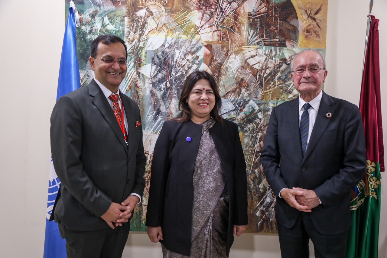 ENCUENTRO DEL ALCALDE CON LA VICEMINISTRA DE ASUNTOS EXTERIORES Y CULTURA Y EL EMBAJADOR DE LA INDIA