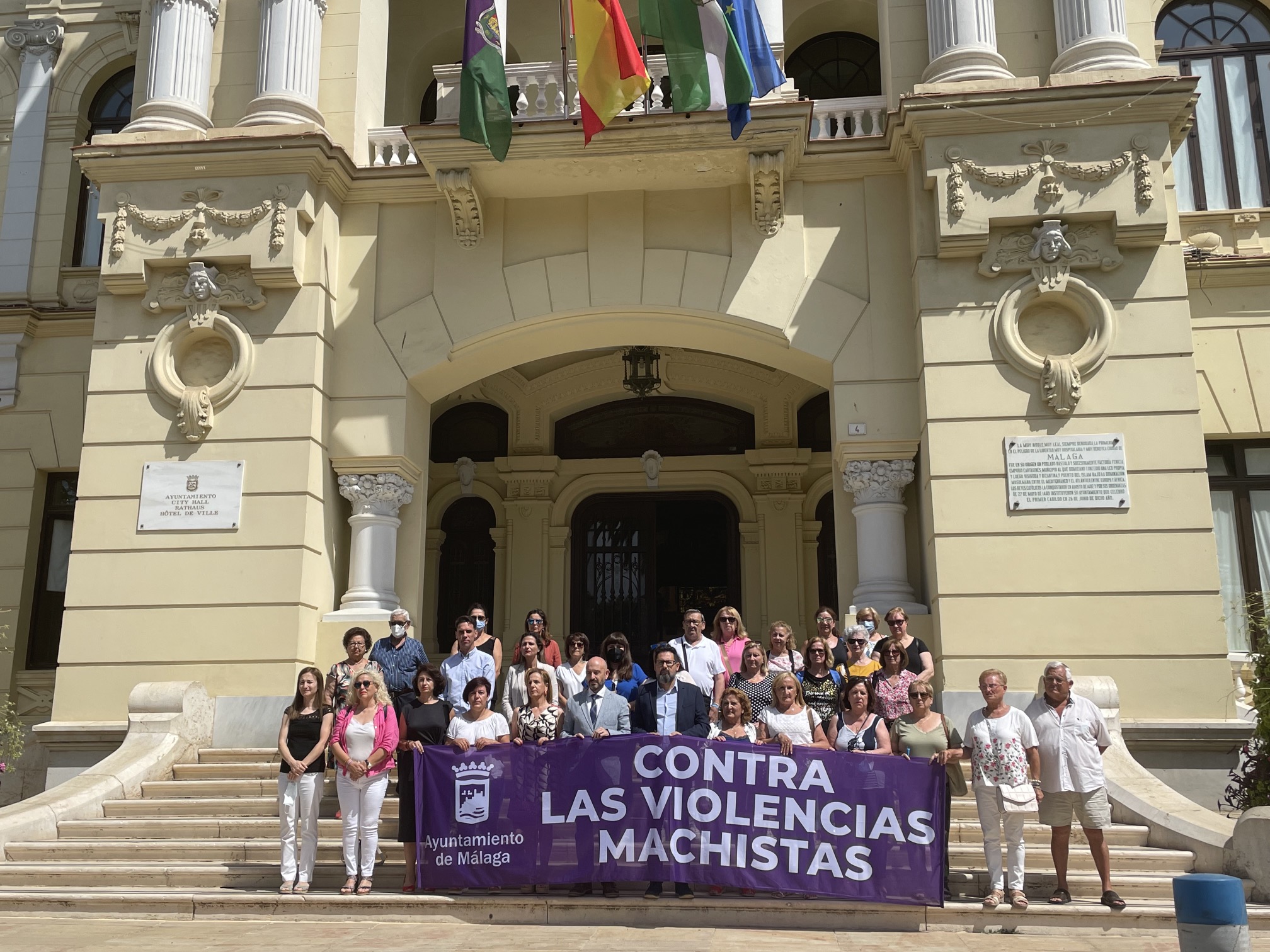 TRES MINUTOS DE SILENCIO EN MEMORIA DE LAS ÚLTIMAS VÍCTIMAS DE LA VIOLENCIA DE GÉNERO CONFIRMADAS