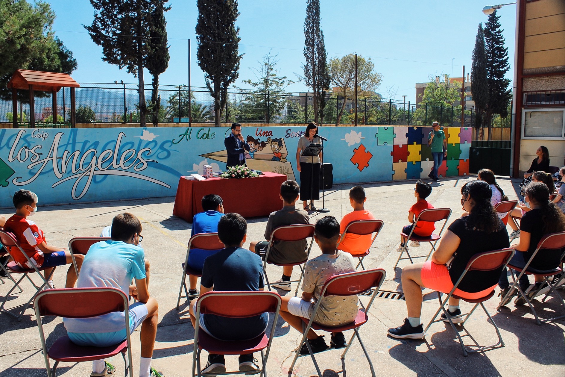 ENTREGA DEL PREMIO DE LA MODALIDAD DE CUENTOS DE LA IX EDICIÓN DEL CONCURSO SOBRE IGUALDAD DE ...