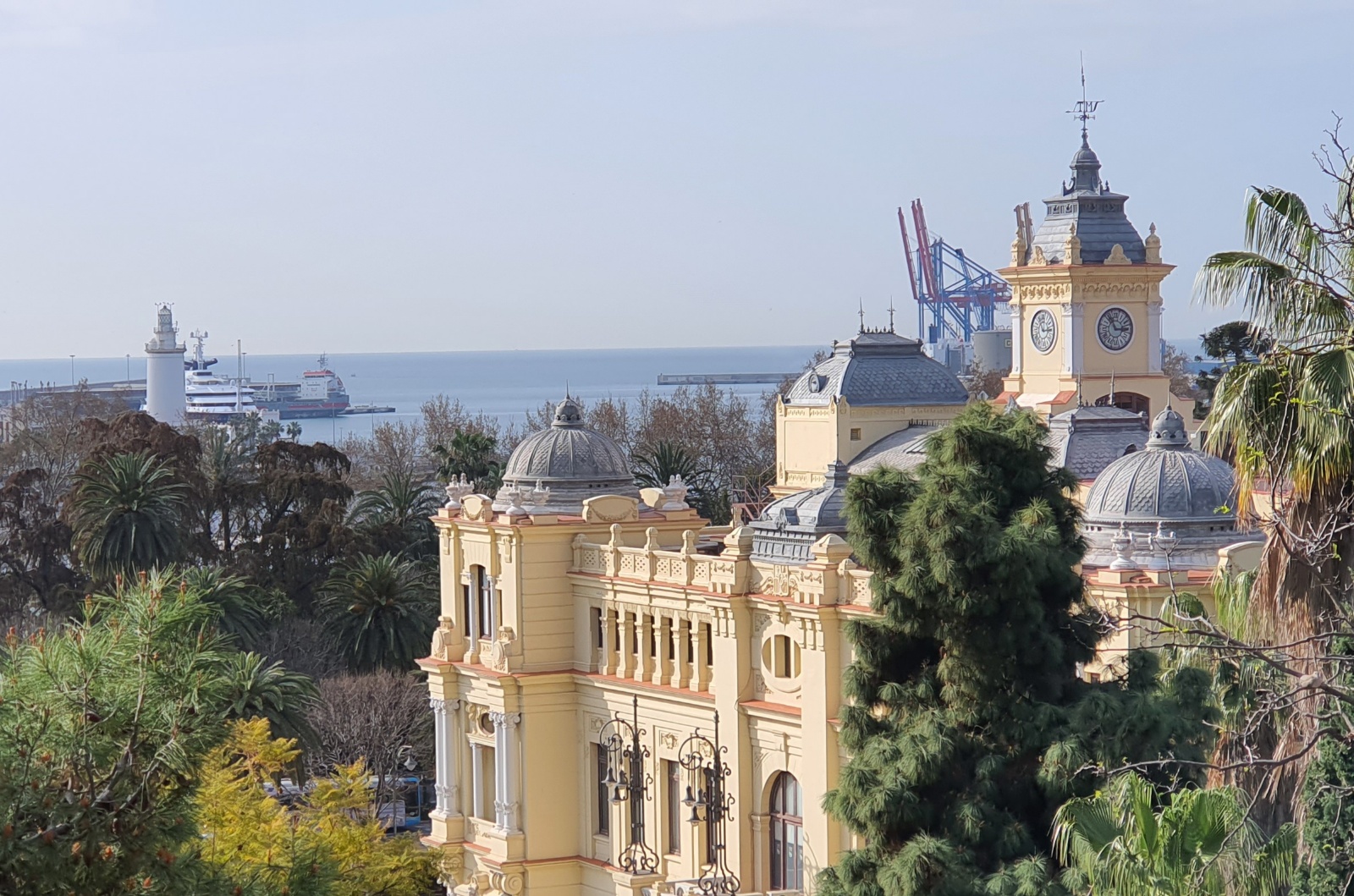 LA CIUDADANÍA PUEDE ELEGIR DESDE HOY ENTRE LOS CINCO CARTELES FINALISTAS DE LA FERIA DE MÁLAGA ...