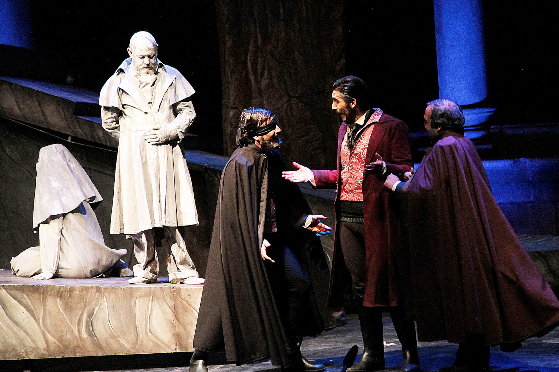 JUAN ECHANOVE, JAVIER GUTIÉRREZ, LOS FARRUCOS Y PASTORA SOLER SE INCORPORAN AL CARTEL DEL TEATRO CERVANTES 






 (Abre en ventana nueva)