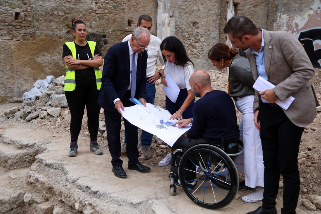 VISITA A LAS OBRAS DE INVESTIGACIÓN ARQUEOLÓGICA EN LAS PARCELAS DEL NEOALBENIZ Y EL ANTIGUO ...