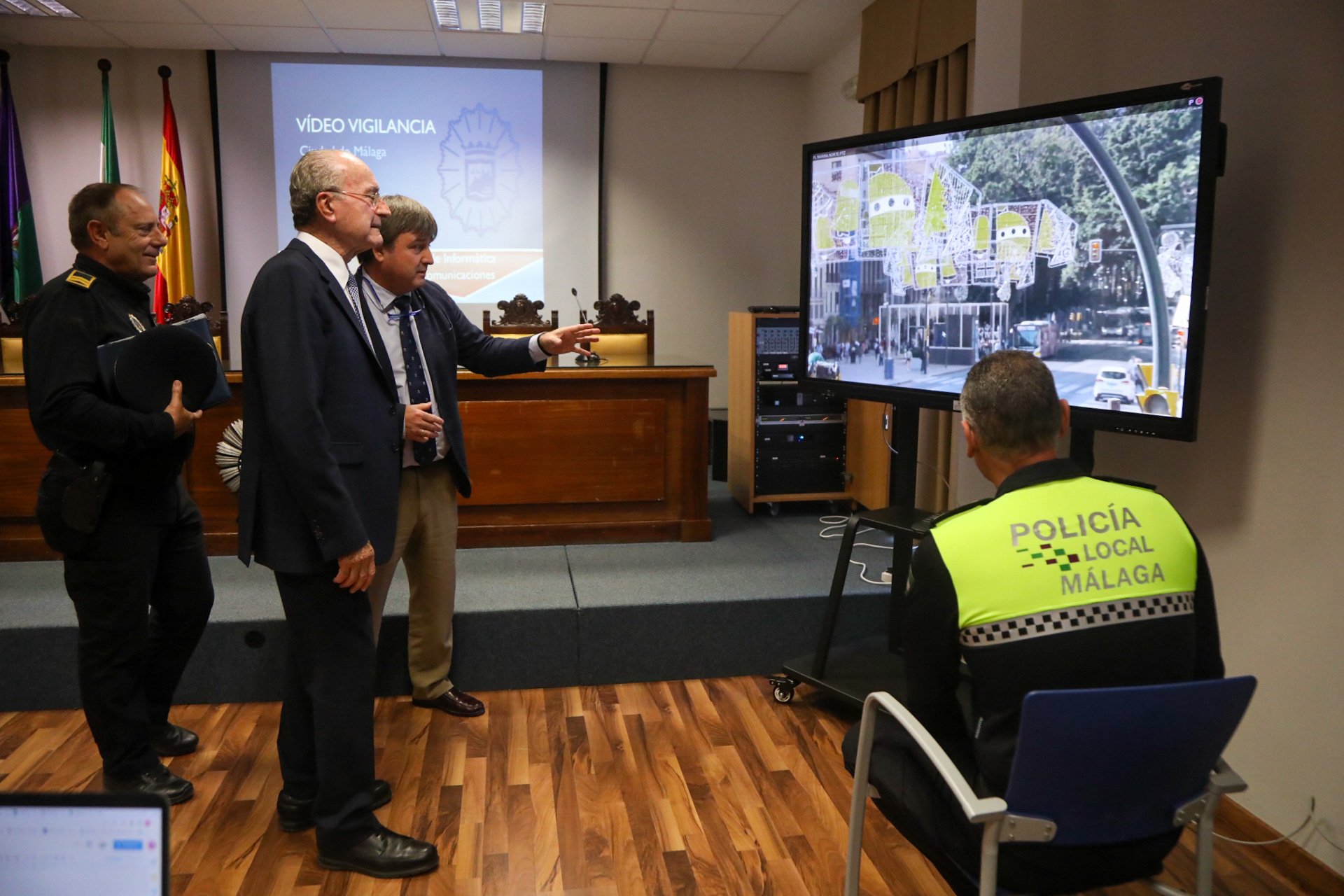 EL AYUNTAMIENTO DE MÁLAGA AMPLÍA EL SISTEMA DE CÁMARAS DE VIDEOVIGILANCIA DEL CENTRO HISTÓRICO ...