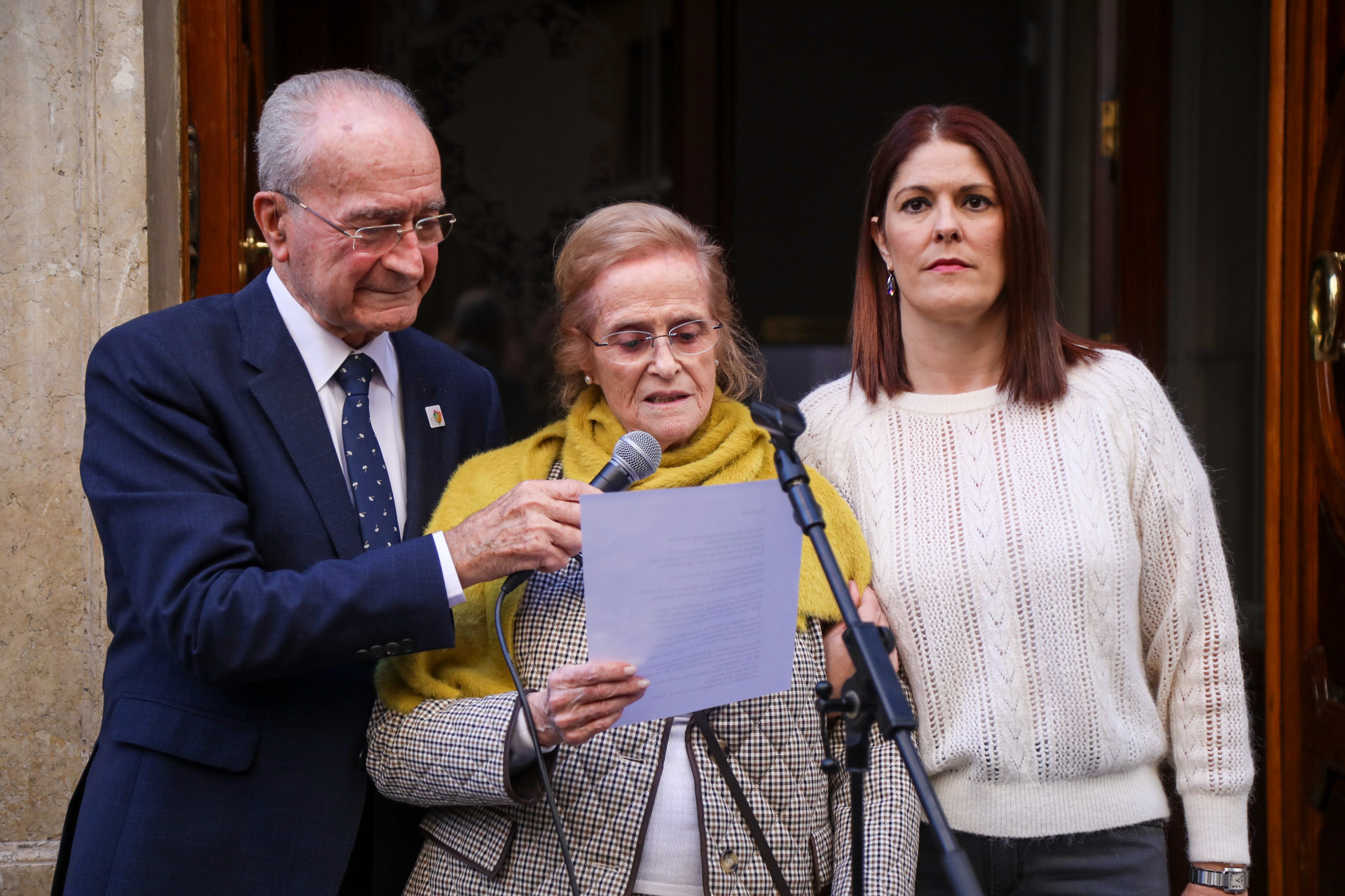 EL AYUNTAMIENTO HOMENAJEA A MARÍA VICTORIA ATENCIA EN SU 91 CUMPLEAÑOS CON UNA PLACA DEL PLAN ‘MÁLAGA HACE HISTORIA’  (Abre en ventana nueva)