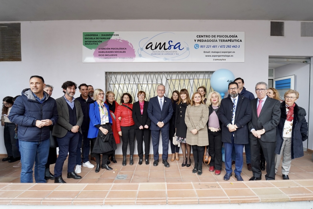 EL AYUNTAMIENTO CEDE UN LOCAL PARA LAS ACTIVIDADES SOCIALES DE LA ASOCIACIÓN MALAGUEÑA DE ...