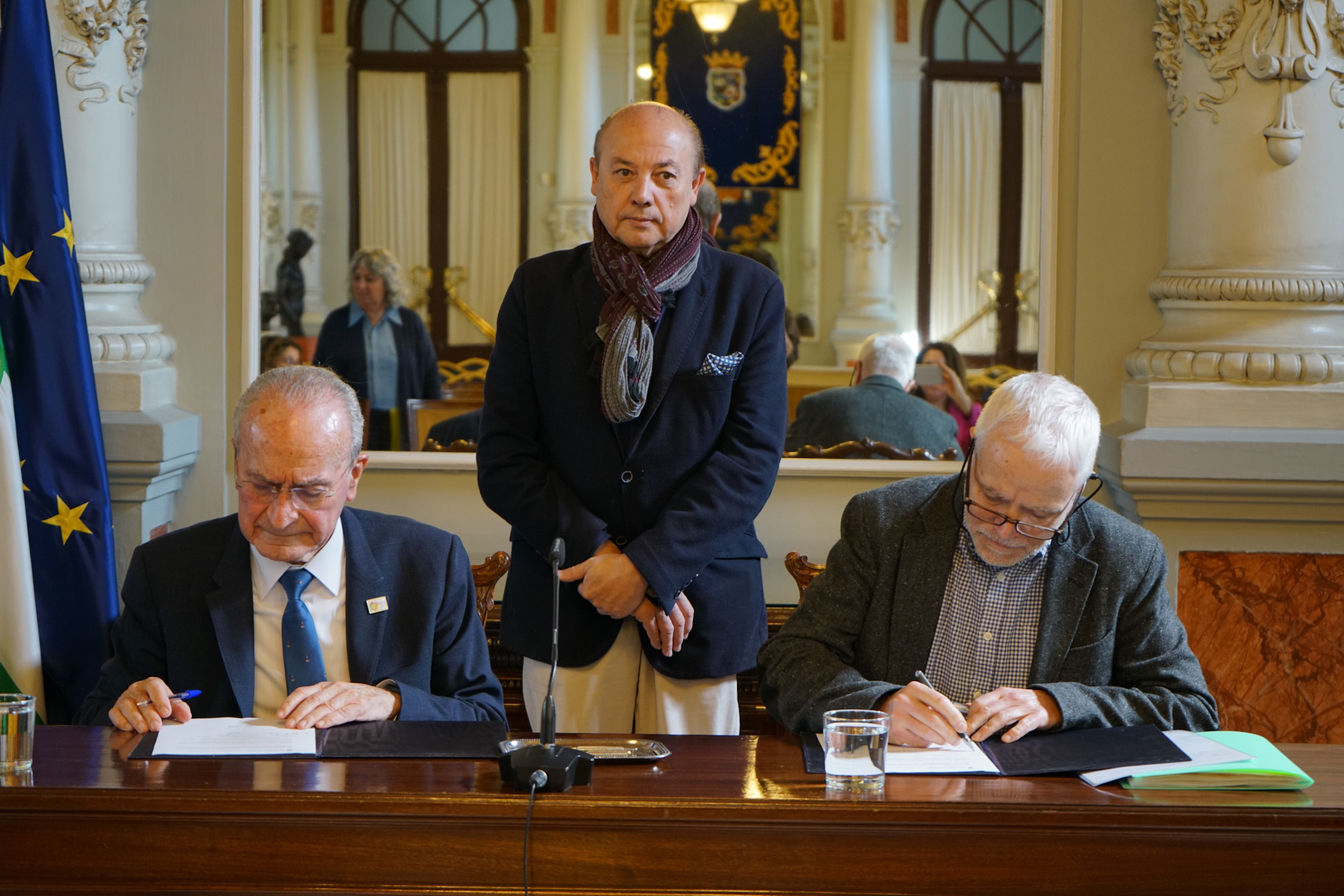 EL AYUNTAMIENTO RECIBE UNA  DONACIÓN DE CARTAS Y FOTOGRAFÍAS DE UN SOBRINO NIETO DE GERALD BRENAN (Abre en ventana nueva)