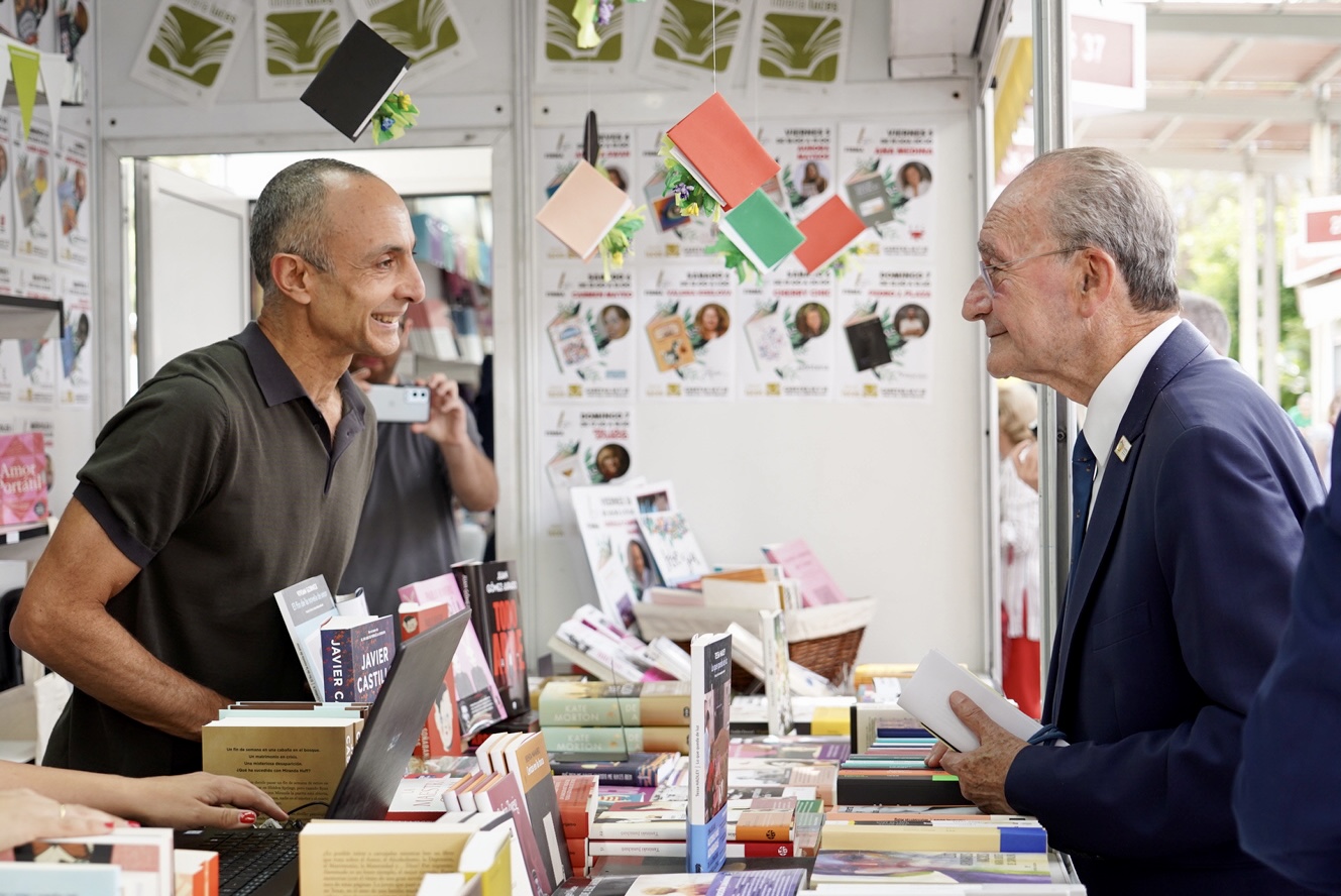 RECORRIDO POR LA 52ª EDICIÓN DE LA FERIA DEL LIBRO DE MÁLAGA (Abre en ventana nueva)