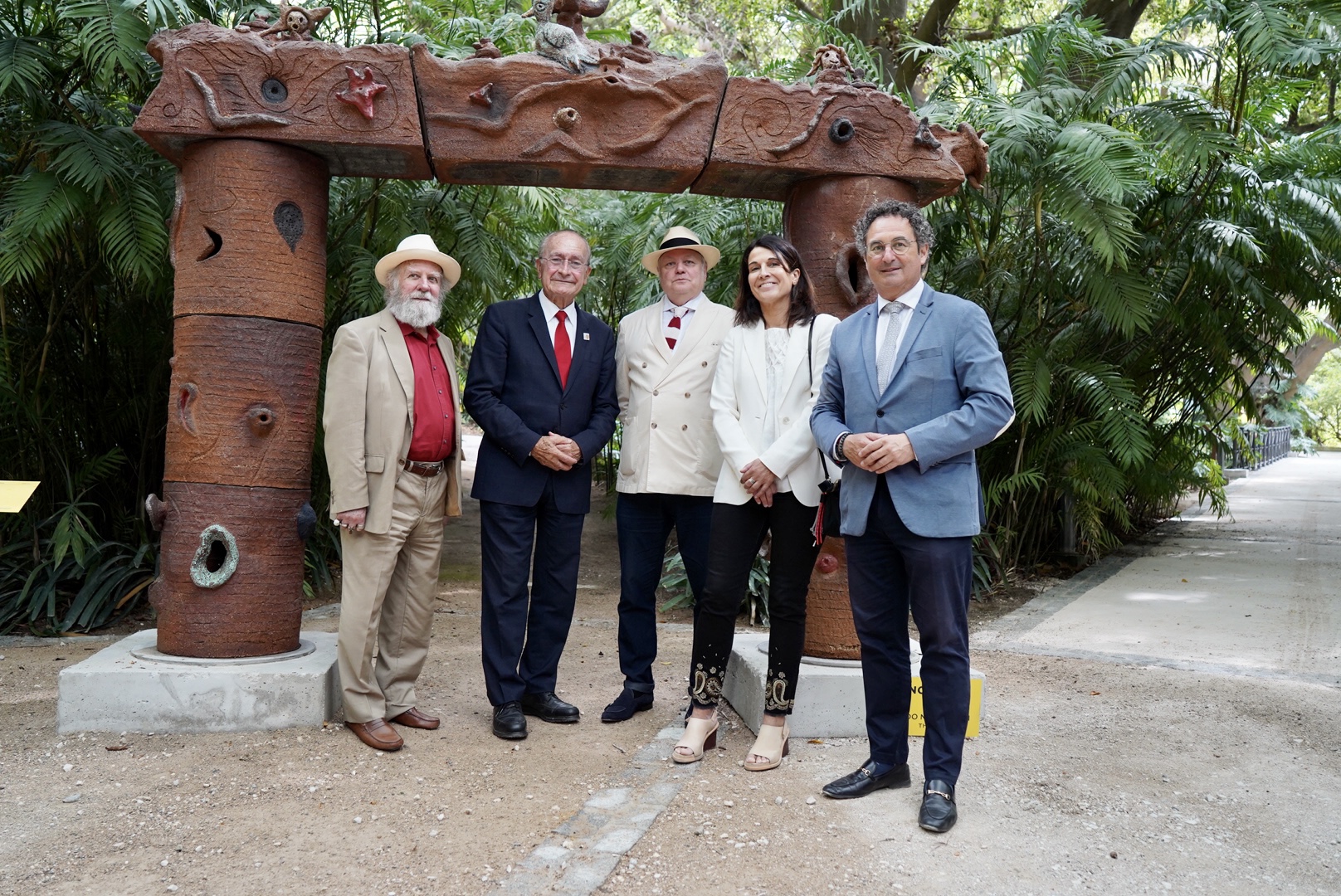 PRESENTACIÓN DE LA EXPOSICIÓN ‘EL JARDÍN DE CIRCONFLEXE DE XAVIER’ EN EL JARDÍN ...