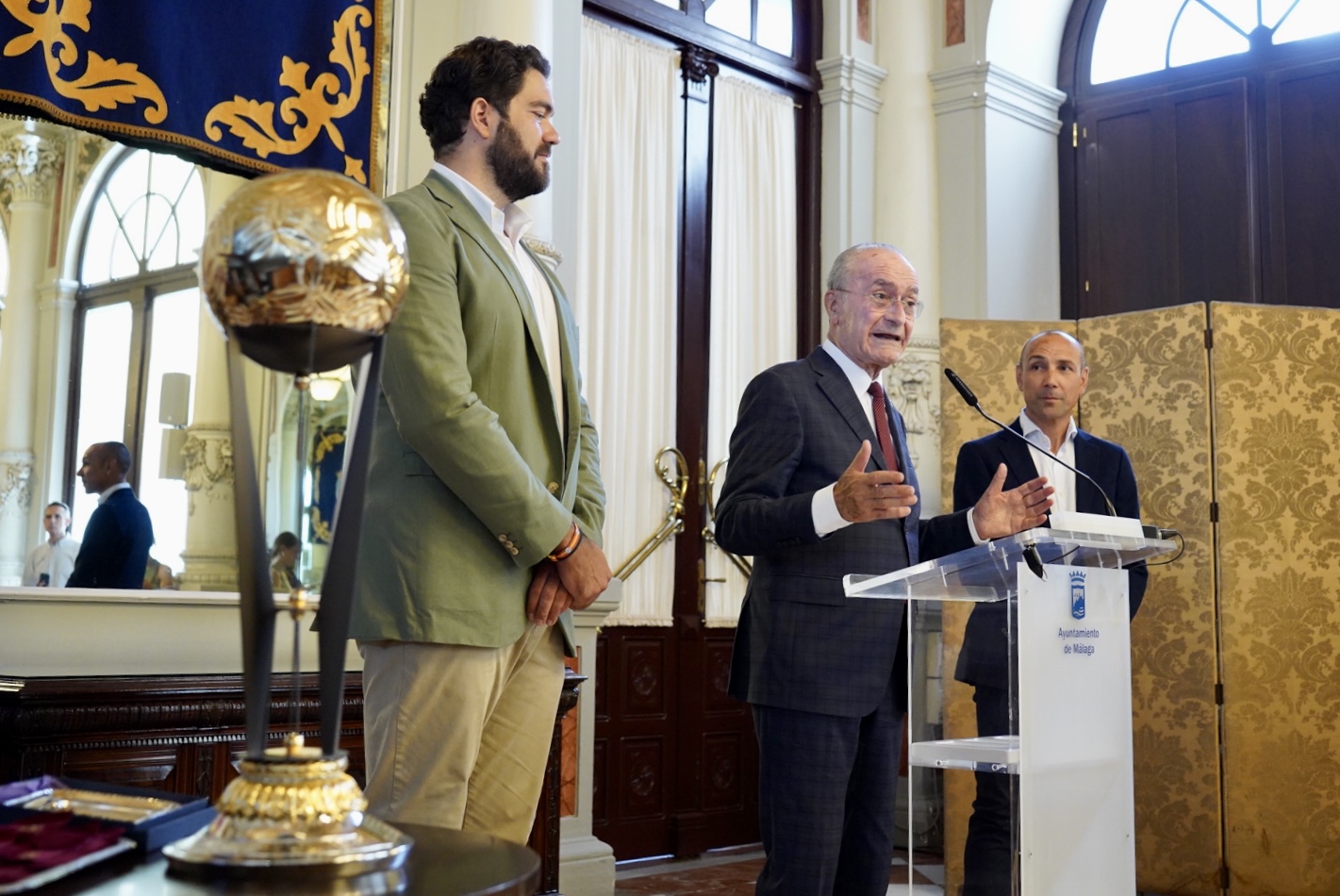 RECEPCIÓN EN EL AYUNTAMIENTO AL EQUIPO CLUB DEPORTIVO ENPIE MÁLAGA FÚTBOL PLAYA, POR SU ACENSO ...