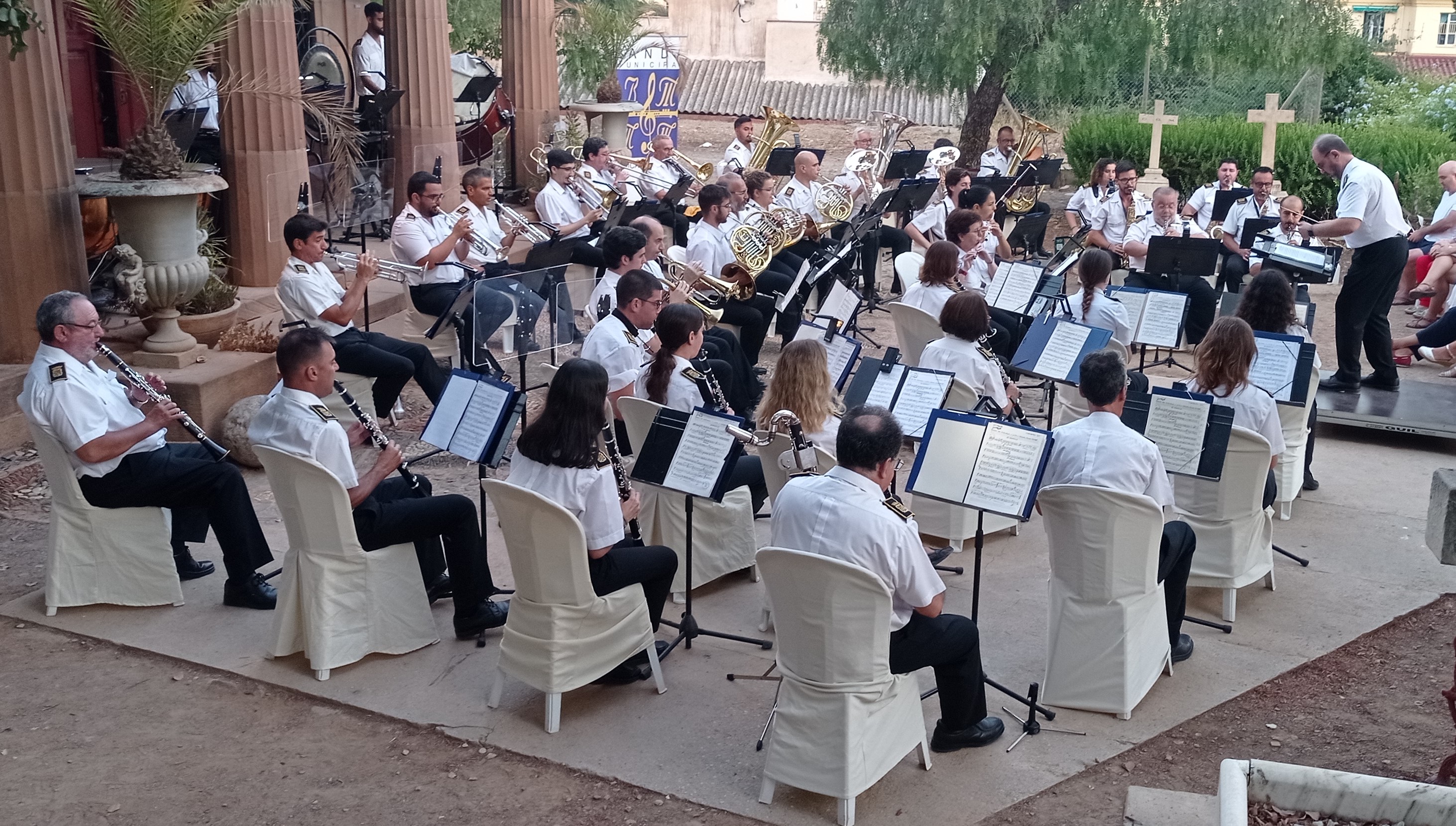 LA BANDA MUNICIPAL DE MÚSICA COMIENZA SU TEMPORADA DE CONCIERTOS 2023–2024 EL DOMINGO EN EL
CEMENTERIO INGLÉS