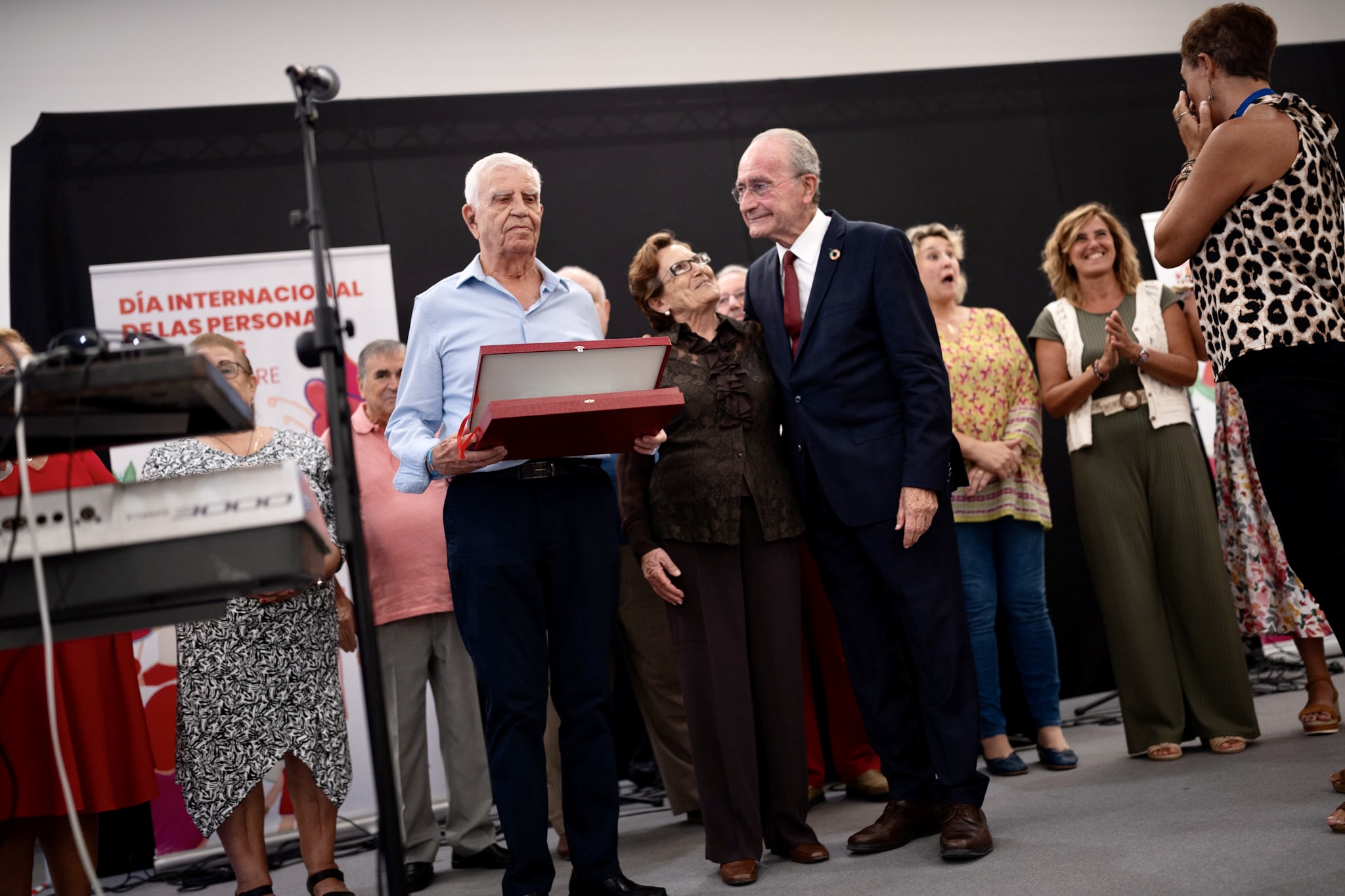 EL AYUNTAMIENTO CONMEMORA EL DÍA DE LAS PERSONAS MAYORES CON UNA CAMINATA POR EL CENTRO Y UN
 ...